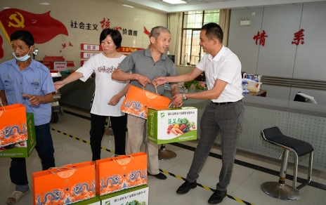 “四助二化”慰問(wèn)系列之：情暖中秋！