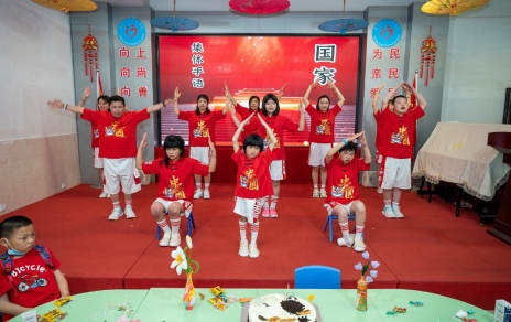 “水點(diǎn)點(diǎn)”---用心暖童心，用情伴成長(cháng)！