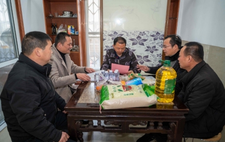 2024，在涌動(dòng)的愛(ài)心中，溫暖開(kāi)啟…